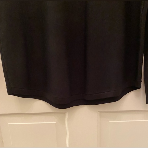 🎉 HP 🎉 Chico’s Black Boat Neck Long Sleeve Top - Picture 6 of 8